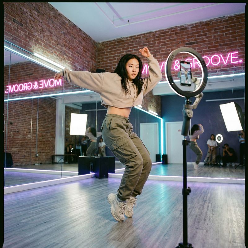 黄色仓库舞蹈视频